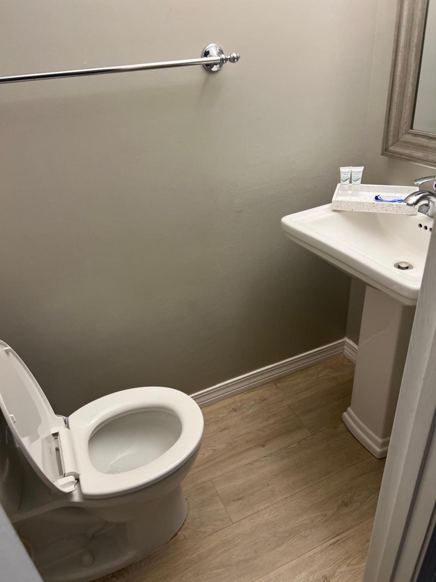 Modern 2 Bedroom Townhome Minutes From The Beach!! フォート・ウォルトン・ビーチ エクステリア 写真